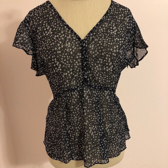 Club Monaco Tops - Club Monaco silk blouse floral print buttons S